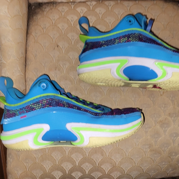 Jordan 36 Luca's - Picture 2 of 8